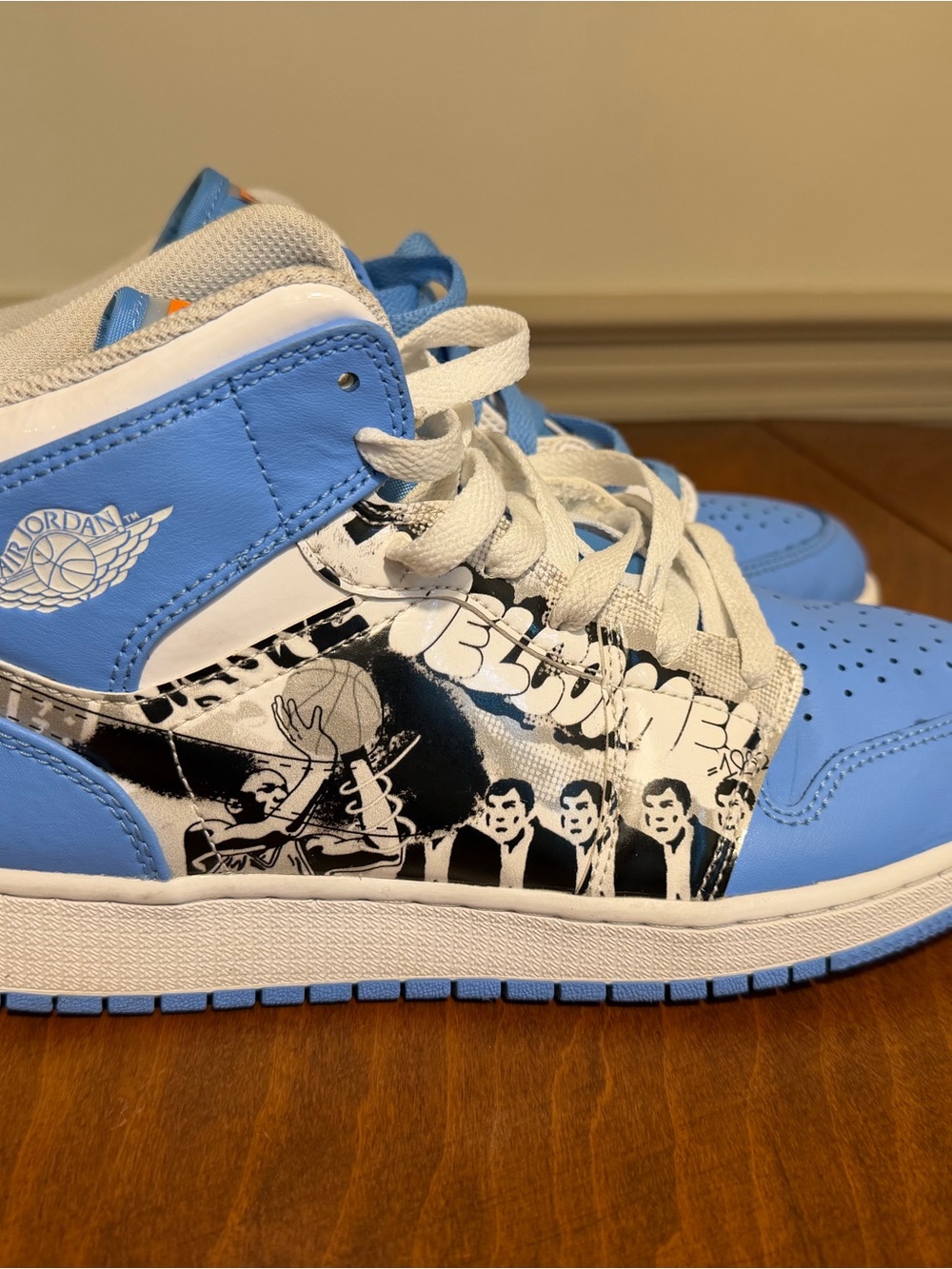 Jordan Kids High-Top Sneakers in Light Blue, White and Black Graphic